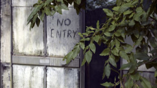 no entry refugees migrants